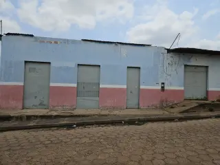 VENDE-SE: Ponto Comercial de Esquina na Vila Ildemar - foto 1