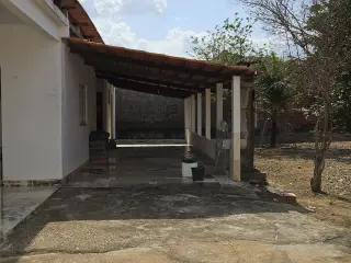 Casa com Amplo Terreno e Laje Pronta no Bairro Colina Park - foto 2
