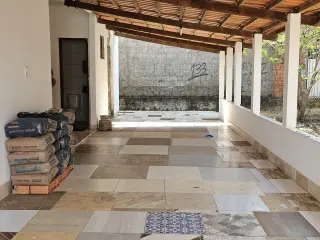 Casa com Amplo Terreno e Laje Pronta no Bairro Colina Park - foto 7