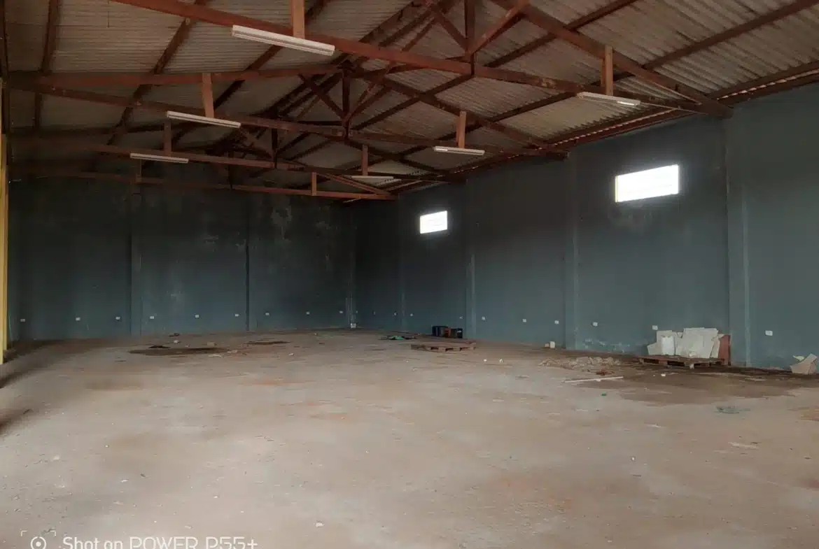 Aluga-se Galpão em  Açailândia MA Residencial Tropical –  500m²