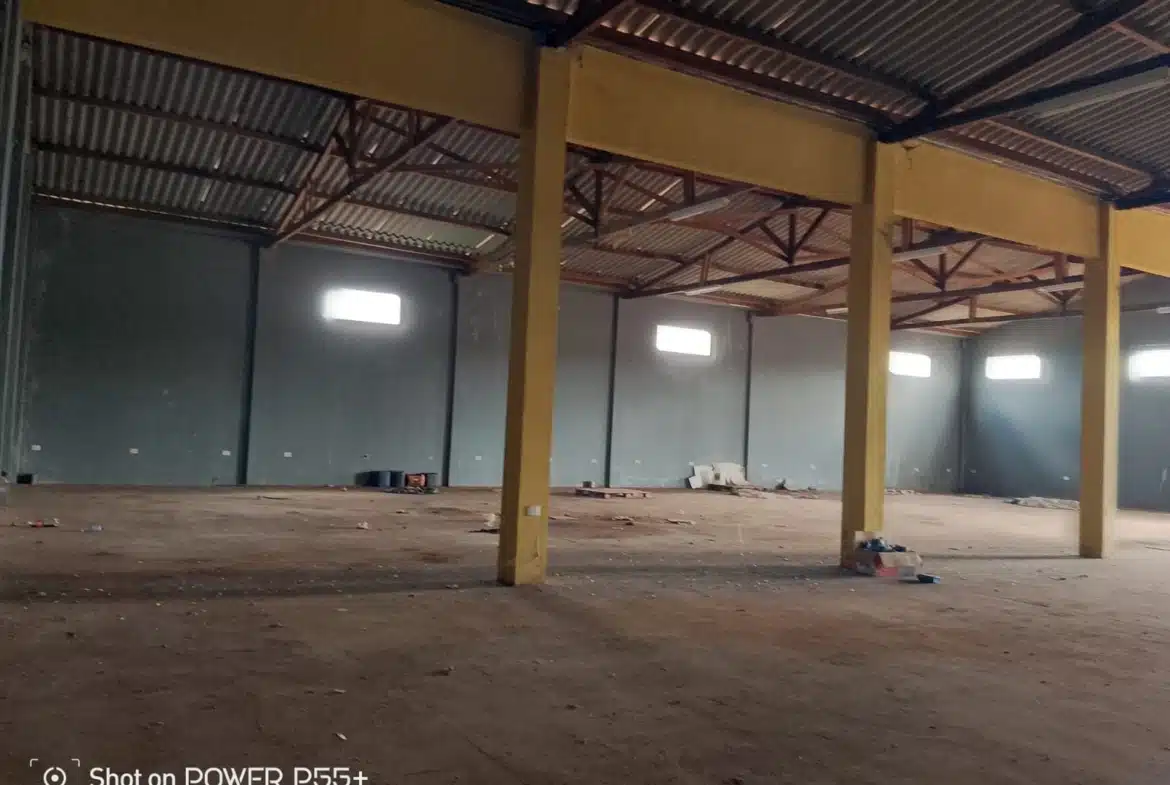 Aluga-se Galpão em  Açailândia MA Residencial Tropical –  500m²