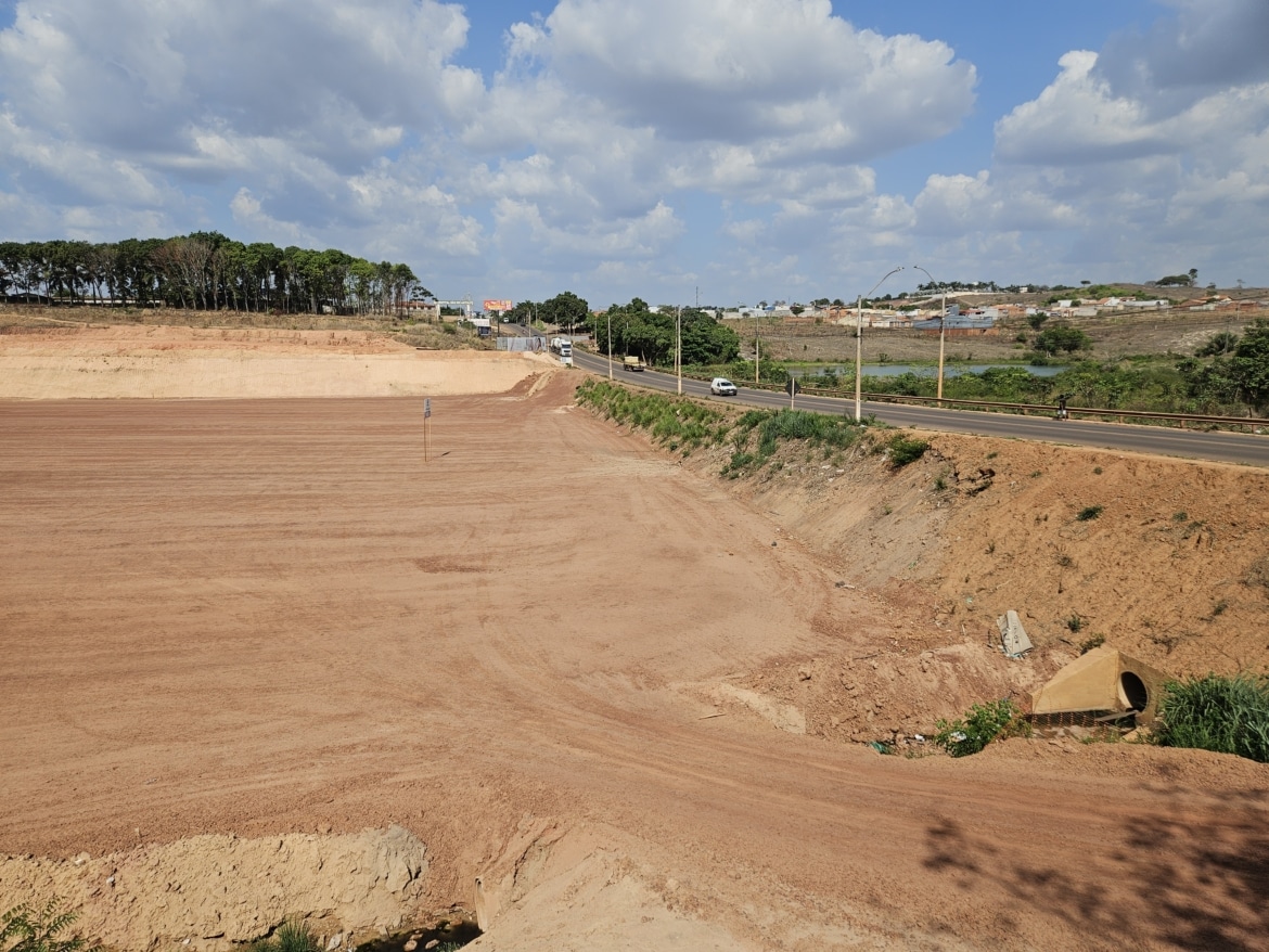 Terreno à venda margem BR 222 – 23.800m² 2