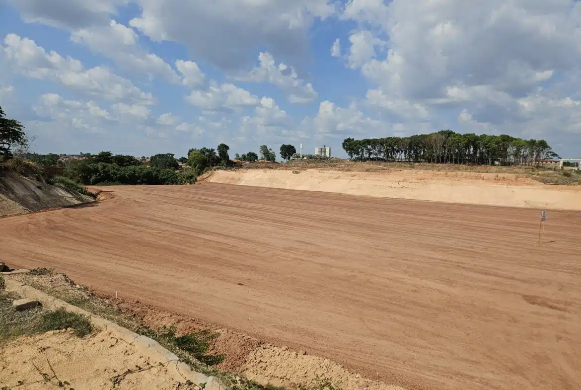 Terreno à Venda Margem da BR-222 – 23.800m² – Açailândia MA