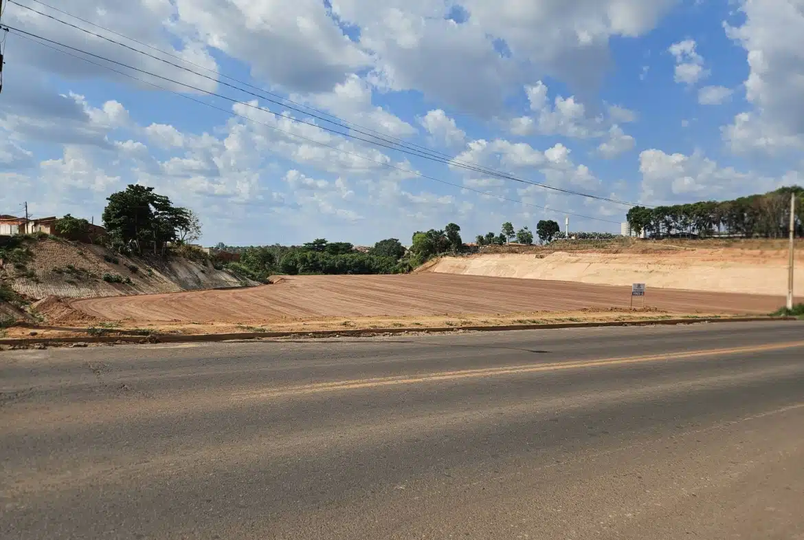 Terreno à Venda Margem da BR-222