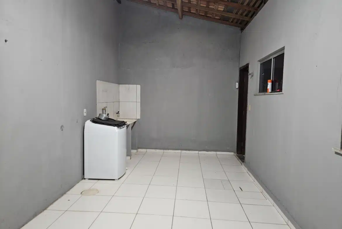 Casa com Cozinha Planejada e Ampla Área de Garagem no Parque das Nações