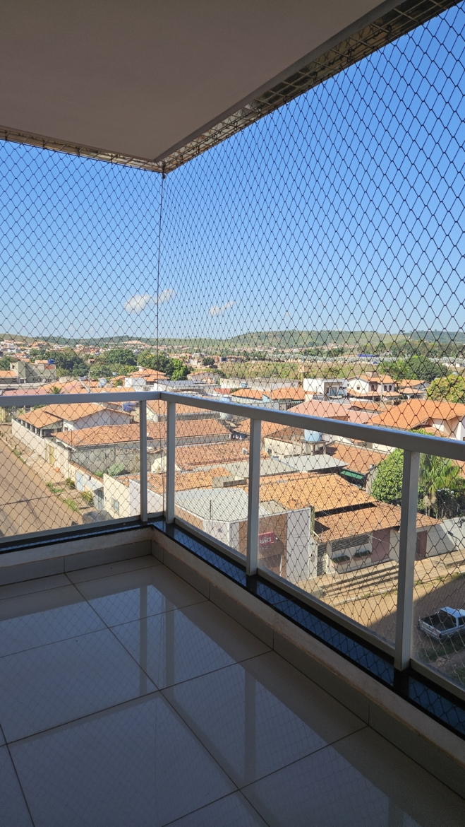 ALUGA-SE: Amplo Apartamento Mobiliado com 3 Suítes no Edifício Renoir