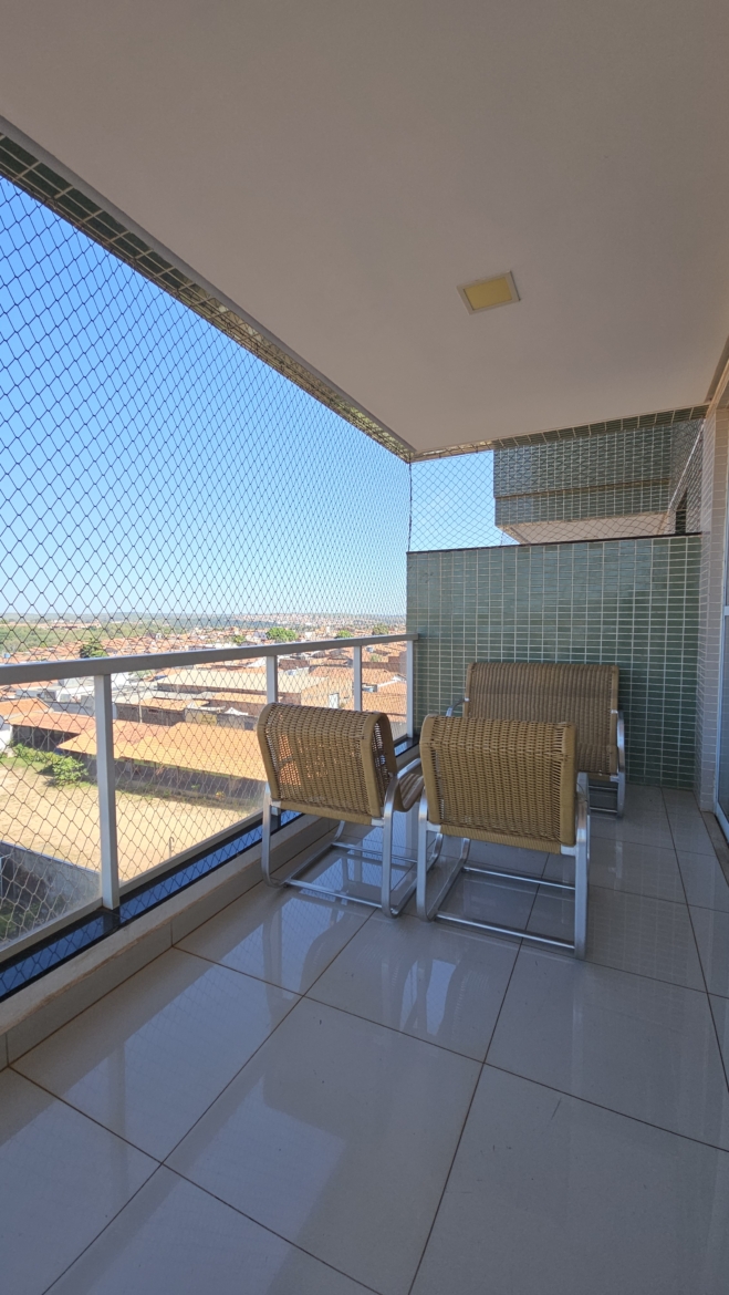 ALUGA-SE: Amplo Apartamento Mobiliado com 3 Suítes no Edifício Renoir