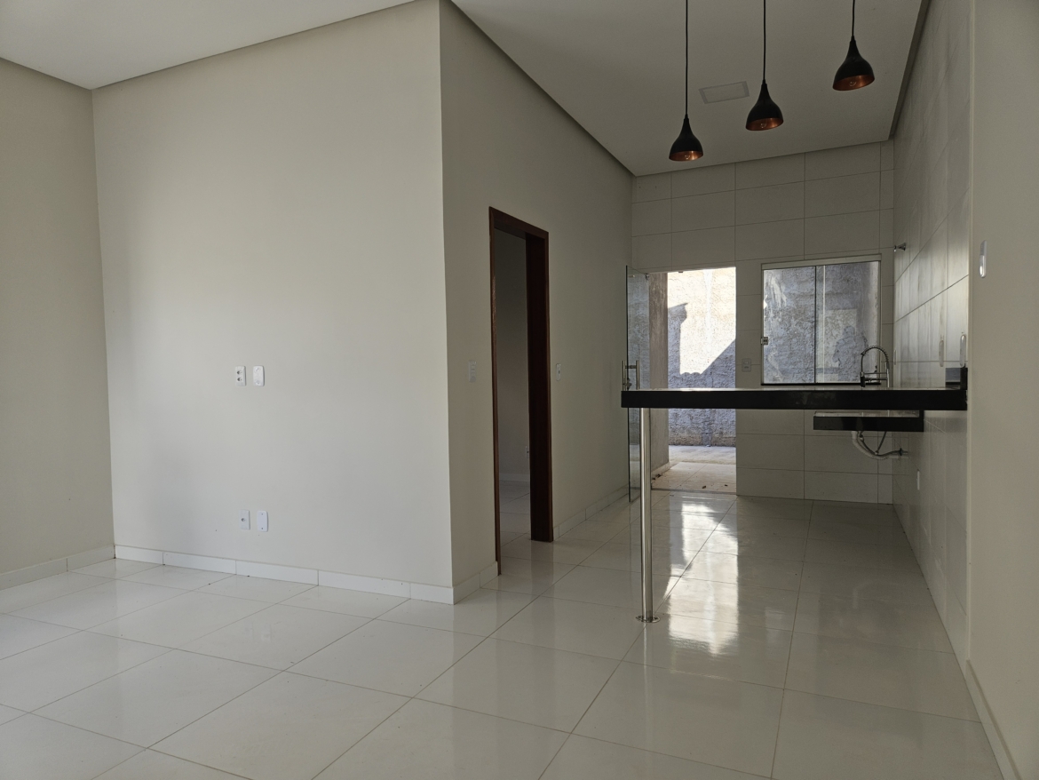 Casa Moderna com 2 Quartos e Suíte na Vila São Francisco