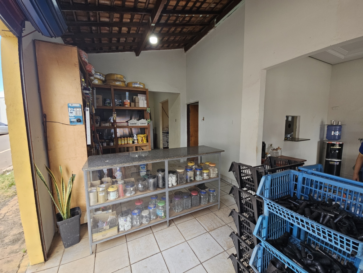 Excelente Ponto Comercial de Esquina à Venda no Bairro Centro Açailândia MA